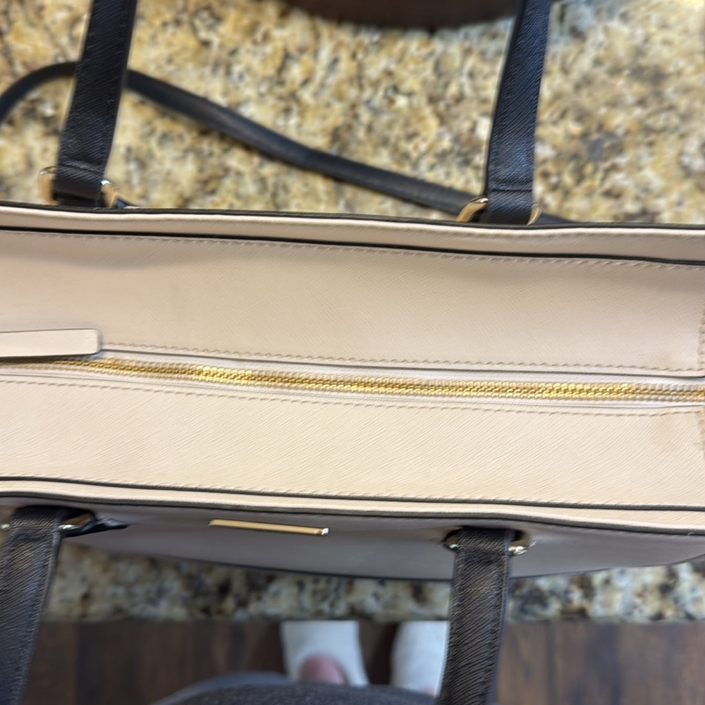 Kate Spade Laurel Way Reese Leather Crossbody Bag - Picture 9 of 10